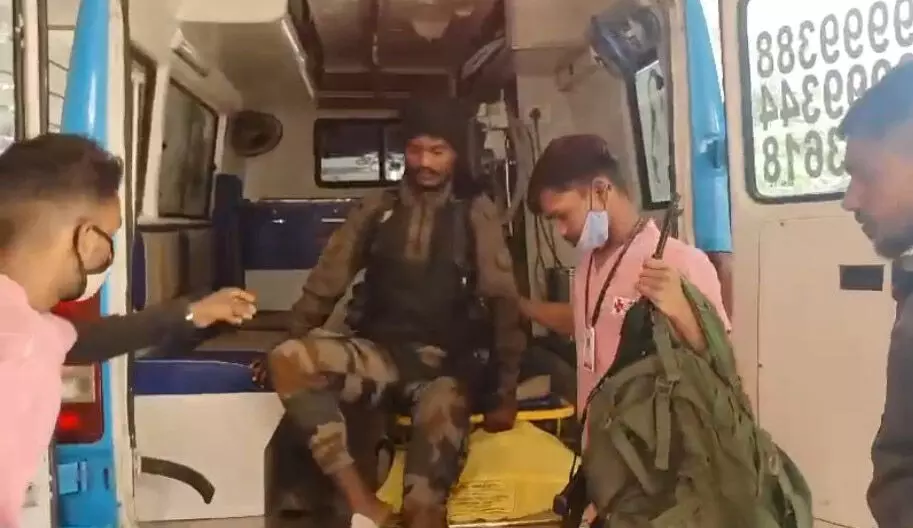 3 CRPF जवान घायल, दंतेवाड़ा में IED ब्लास्ट,,
